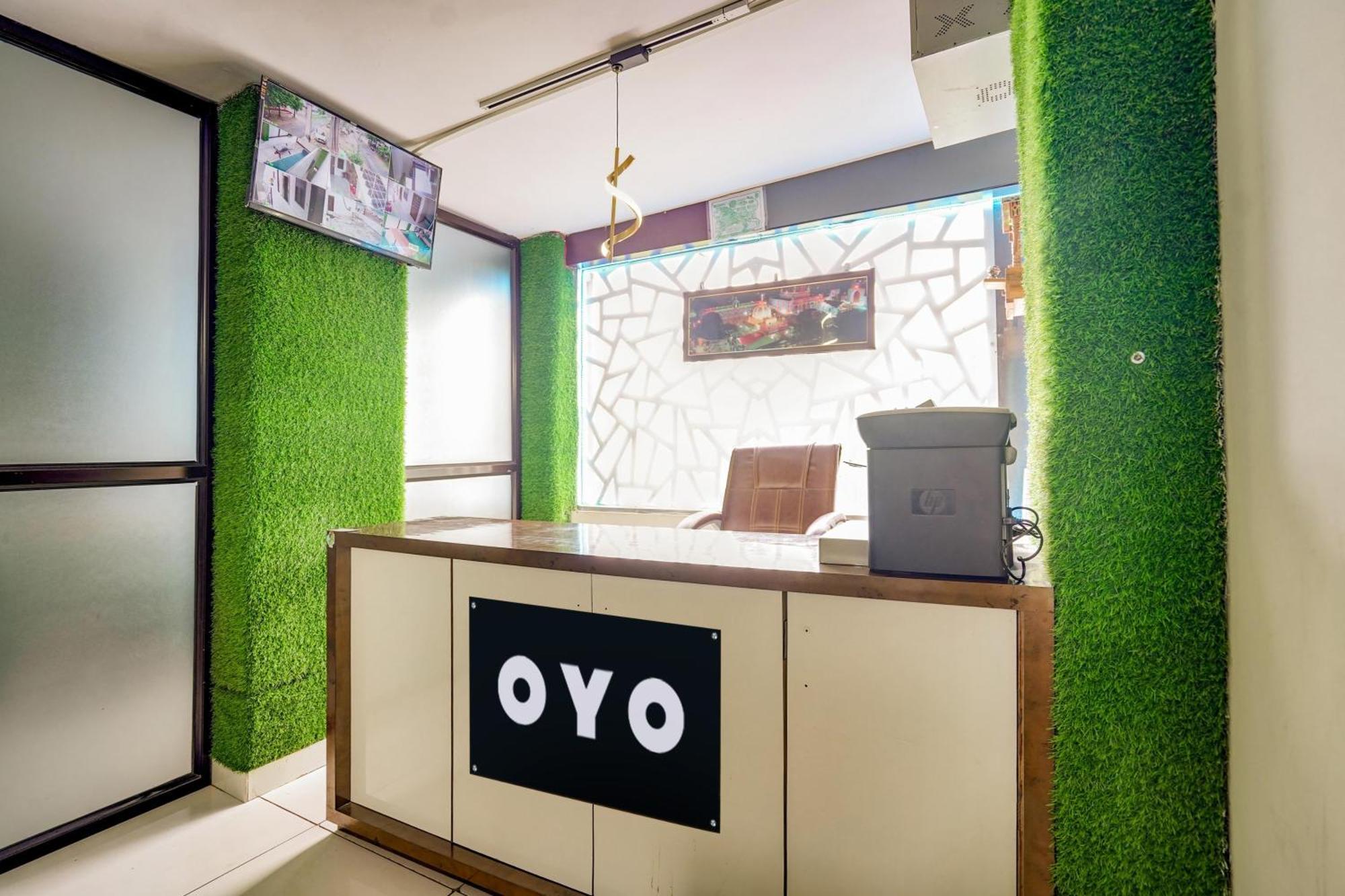 Super Oyo Hotel O Sky Wings Ádzsmir Kültér fotó