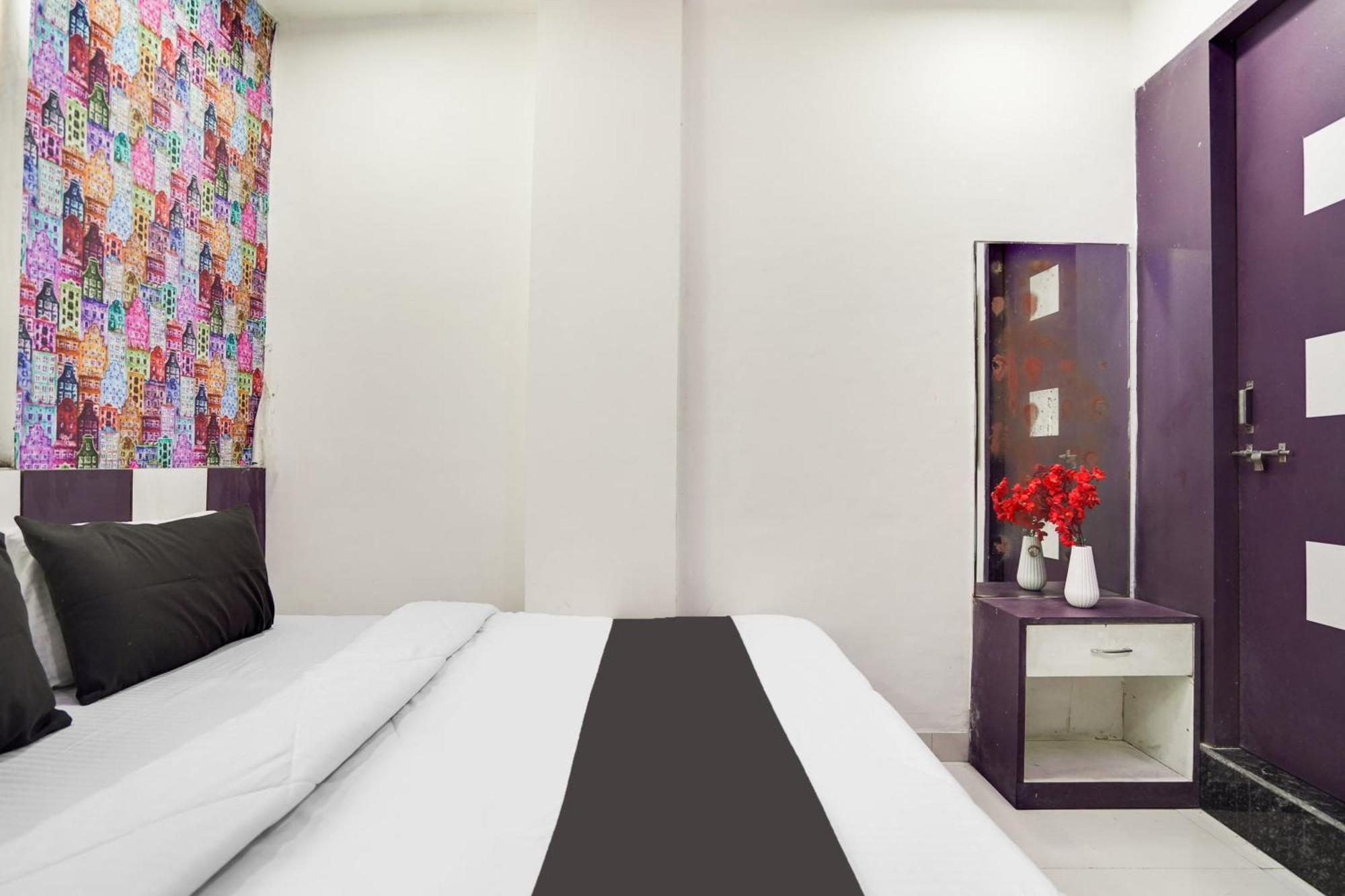 Super Oyo Hotel O Sky Wings Ádzsmir Kültér fotó