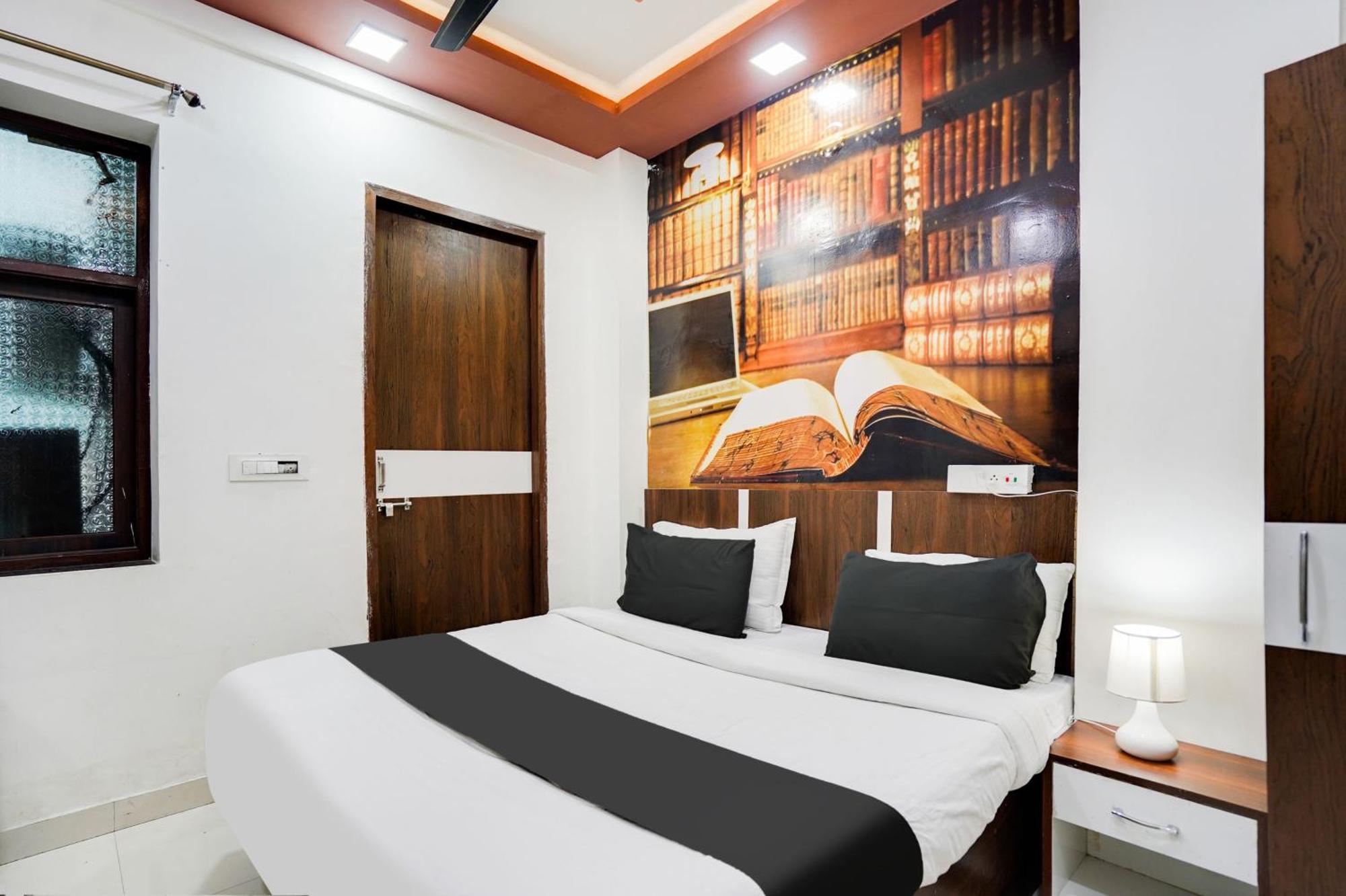 Super Oyo Hotel O Sky Wings Ádzsmir Kültér fotó